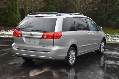 2009 Toyota Sienna XLE