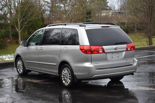 2009 Toyota Sienna XLE