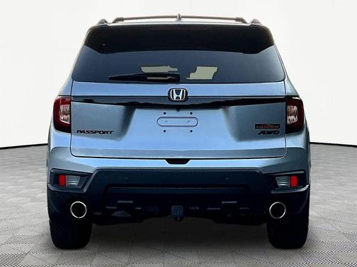Lunar Silver Metallic 2025 Honda Passport AWD TrailSport