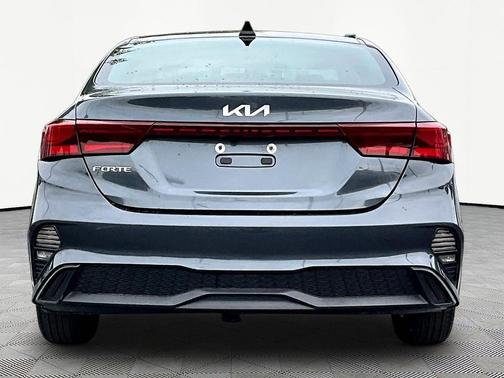 Gravity Gray 2023 Kia Forte LXS