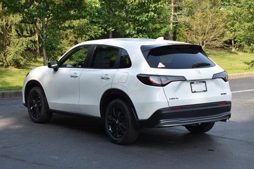 Platinum White Pearl 2026 Honda HR-V AWD Sport