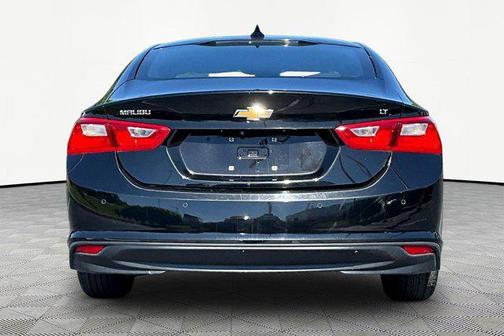 Mosaic Black Metallic 2024 Chevrolet Malibu FWD 1LT