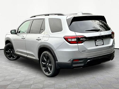 Solar Silver Metallic 2026 Honda Pilot Black Edition