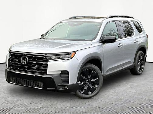 Solar Silver Metallic 2026 Honda Pilot Black Edition