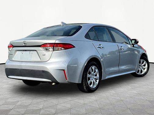 Classic Silver Metallic 2020 Toyota Corolla LE