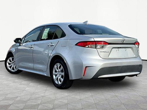 Classic Silver Metallic 2020 Toyota Corolla LE