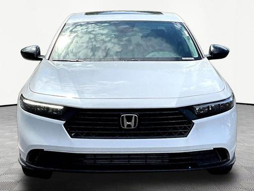 Platinum White Pearl 2026 Honda Accord SE
