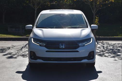Platinum White Pearl 2027 Honda Odyssey EX-L