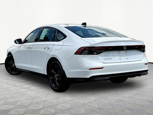 Platinum White Pearl 2025 Honda Accord SE