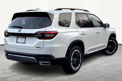 2026 Honda Pilot Touring 8-Passenger