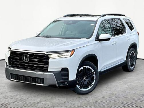 Platinum White Pearl 2026 Honda Pilot Touring 8-Passenger