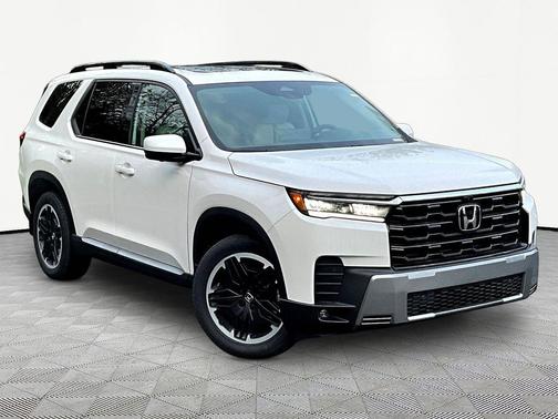 Platinum White Pearl 2026 Honda Pilot Touring 8-Passenger
