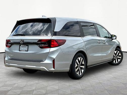 Solar Silver Metallic 2026 Honda Odyssey EX-L