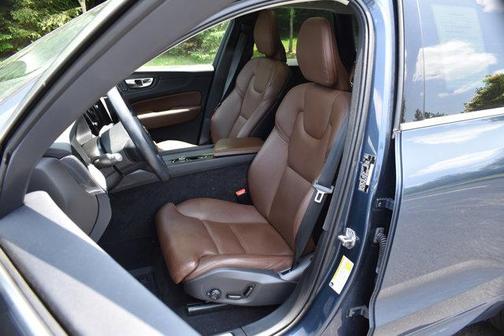 2019 Volvo XC60 T5 Momentum