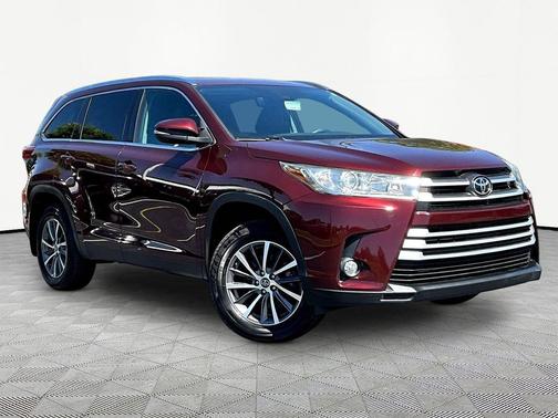 Ooh La La Rouge Mica 2019 Toyota Highlander XLE