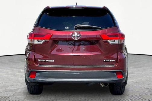 Ooh La La Rouge Mica 2019 Toyota Highlander XLE