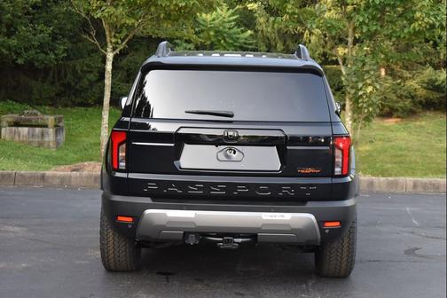 Crystal Black Pearl 2026 Honda Passport AWD TrailSport Elite Blackout