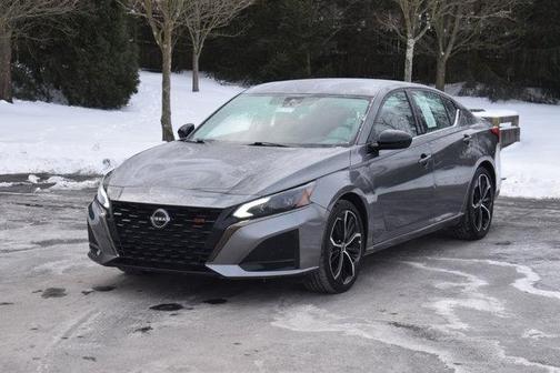 2023 Nissan Altima SR FWD