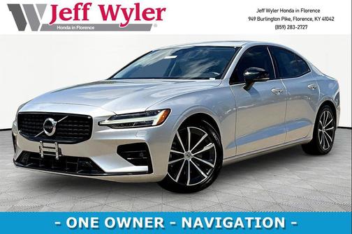 Silver 2022 Volvo S60 T5 Momentum