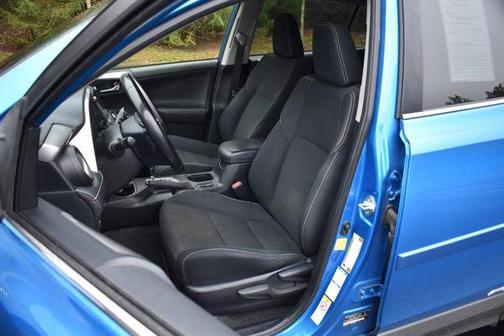 2016 Toyota RAV4 Hybrid XLE