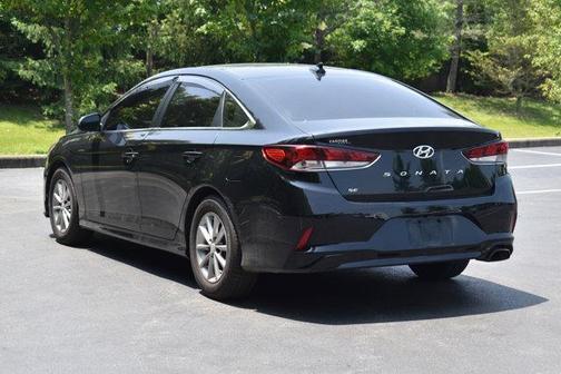 2018 Hyundai SONATA SE