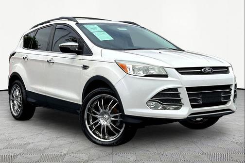White 2013 Ford Escape SE