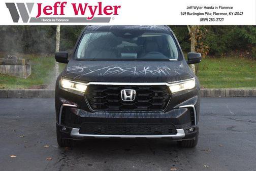 2025 Honda Pilot Touring 8-Passenger