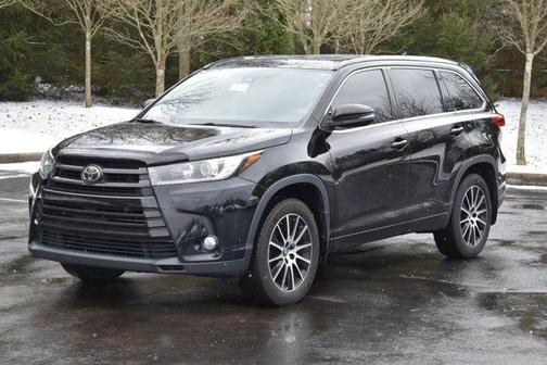 2017 Toyota Highlander SE