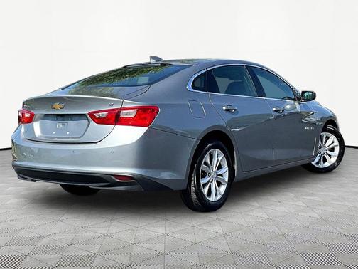 Sterling Gray Metallic 2024 Chevrolet Malibu FWD 1LT
