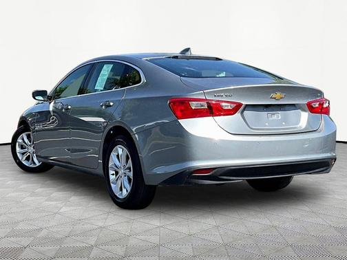 Sterling Gray Metallic 2024 Chevrolet Malibu FWD 1LT