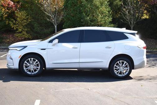 2023 Buick Enclave Essence AWD