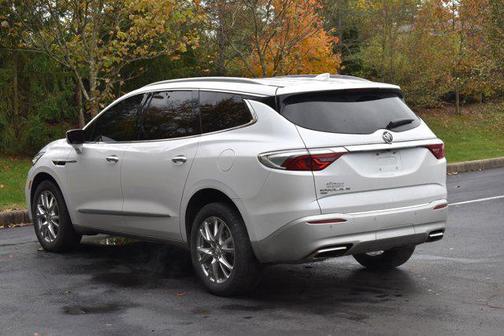 2023 Buick Enclave Essence AWD