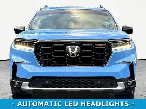 Diffused Sky Pearl 2024 Honda Pilot TrailSport