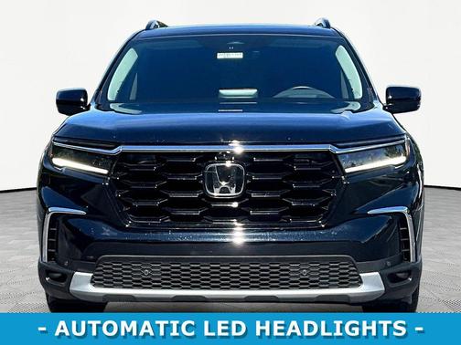 Crystal Black Pearl 2023 Honda Pilot AWD Elite