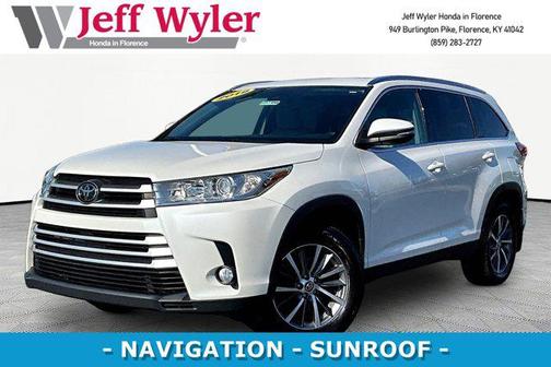 Blizzard Pearl 2019 Toyota Highlander SE