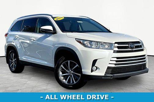 Blizzard Pearl 2019 Toyota Highlander SE
