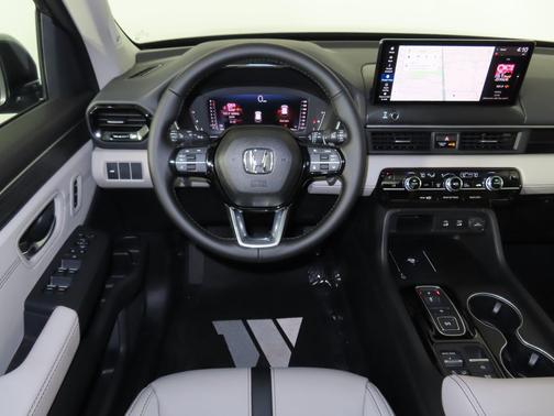 Smoke Blue Pearl 2026 Honda Pilot Touring 8-Passenger