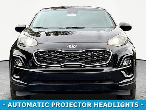 Black Cherry 2021 Kia Sportage LX