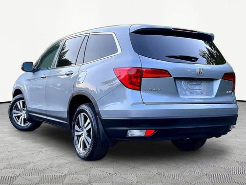 Lunar Silver Metallic 2018 Honda Pilot EX-L