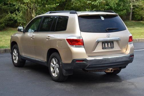 2012 Toyota Highlander SE