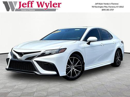 Ice Cap 2023 Toyota Camry SE