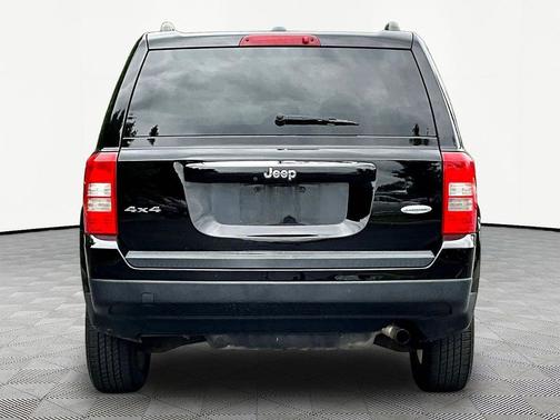 Black Clearcoat 2016 Jeep Patriot Latitude