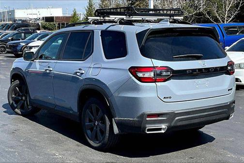 Sonic Gray Pearl 2023 Honda Pilot AWD Sport