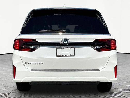 Platinum White Pearl 2026 Honda Odyssey EX-L