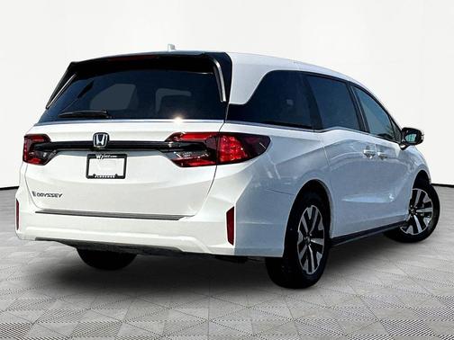 Platinum White Pearl 2026 Honda Odyssey EX-L