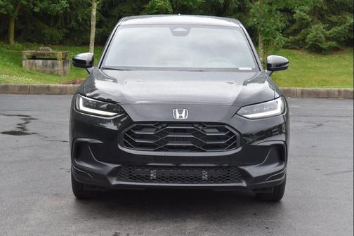 Crystal Black Pearl 2027 Honda HR-V Sport AWD