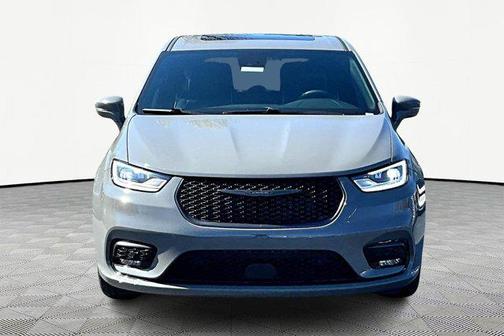 Ceramic Gray Clearcoat 2022 Chrysler Pacifica Hybrid Limited