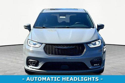 2022 Chrysler Pacifica Hybrid Limited