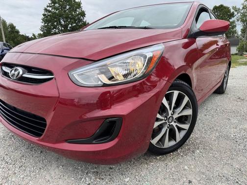 2017 Hyundai Accent Value Edition
