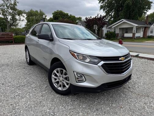 Silver Ice Metallic 2021 Chevrolet Equinox LS